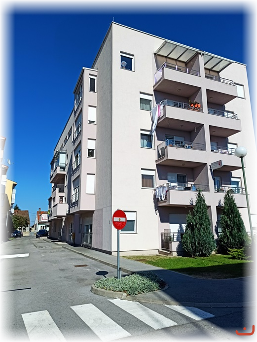 Bana T.Pejačevića 1a i 1b - Našice